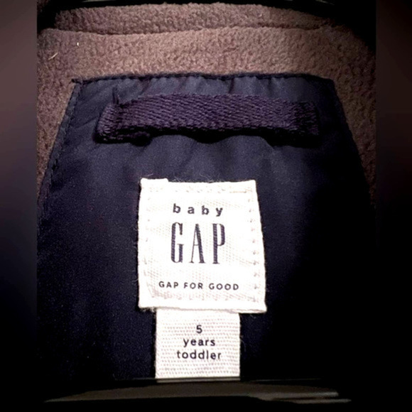 GAP Vest - Picture 3 of 5